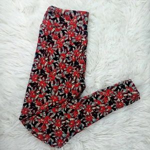❇️ SALE❇️Lularoe black leggings with red floral